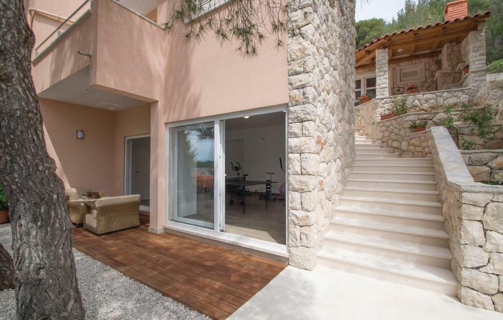 Beautiful Apartment By The Sea Prizba Exterior foto